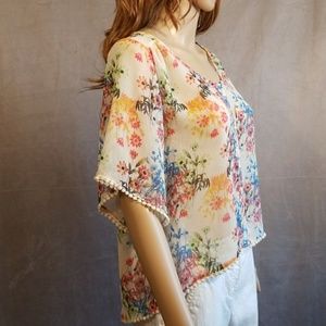 Mudd floral hi-lo blouse